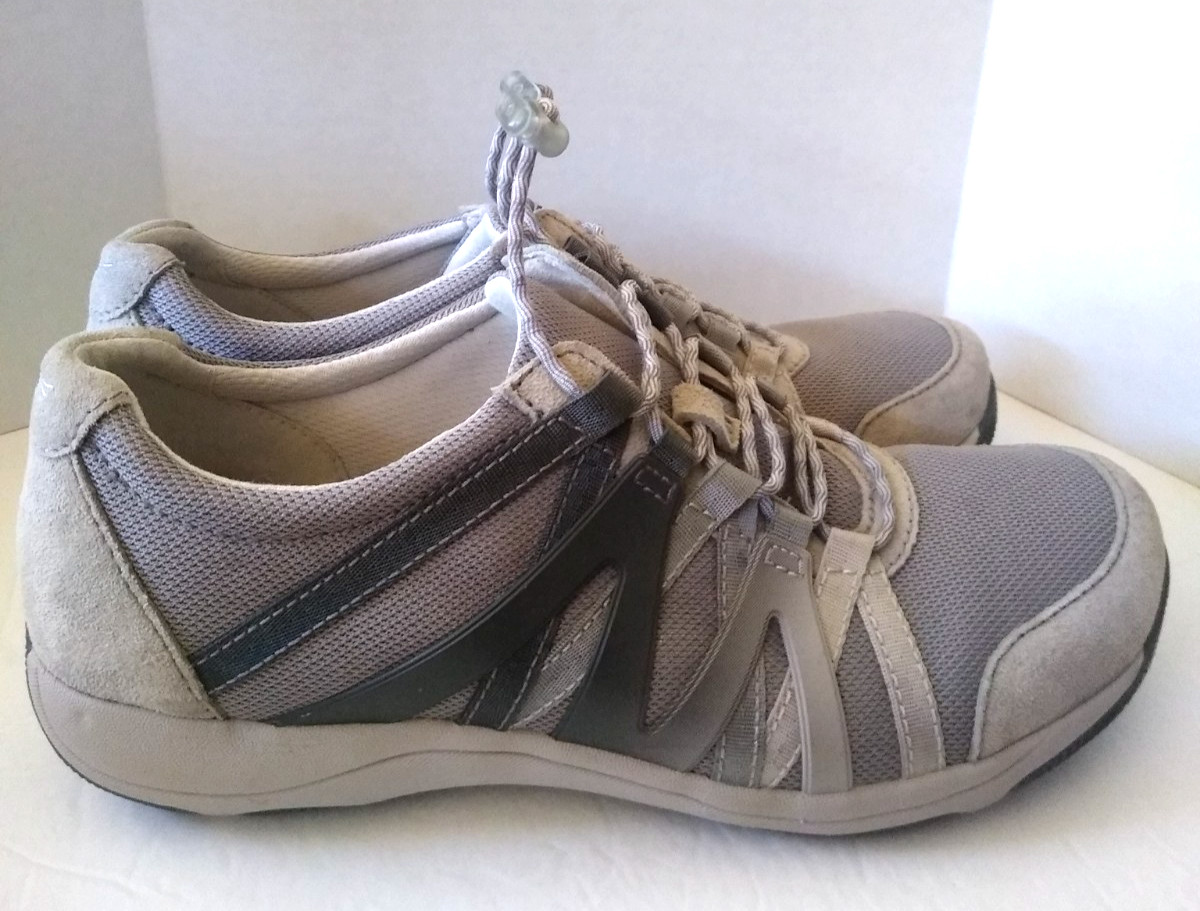 Dansko Henriette Tennis Shoes Women’s Size 8 Grey Suede Sneakers Quick Lace
