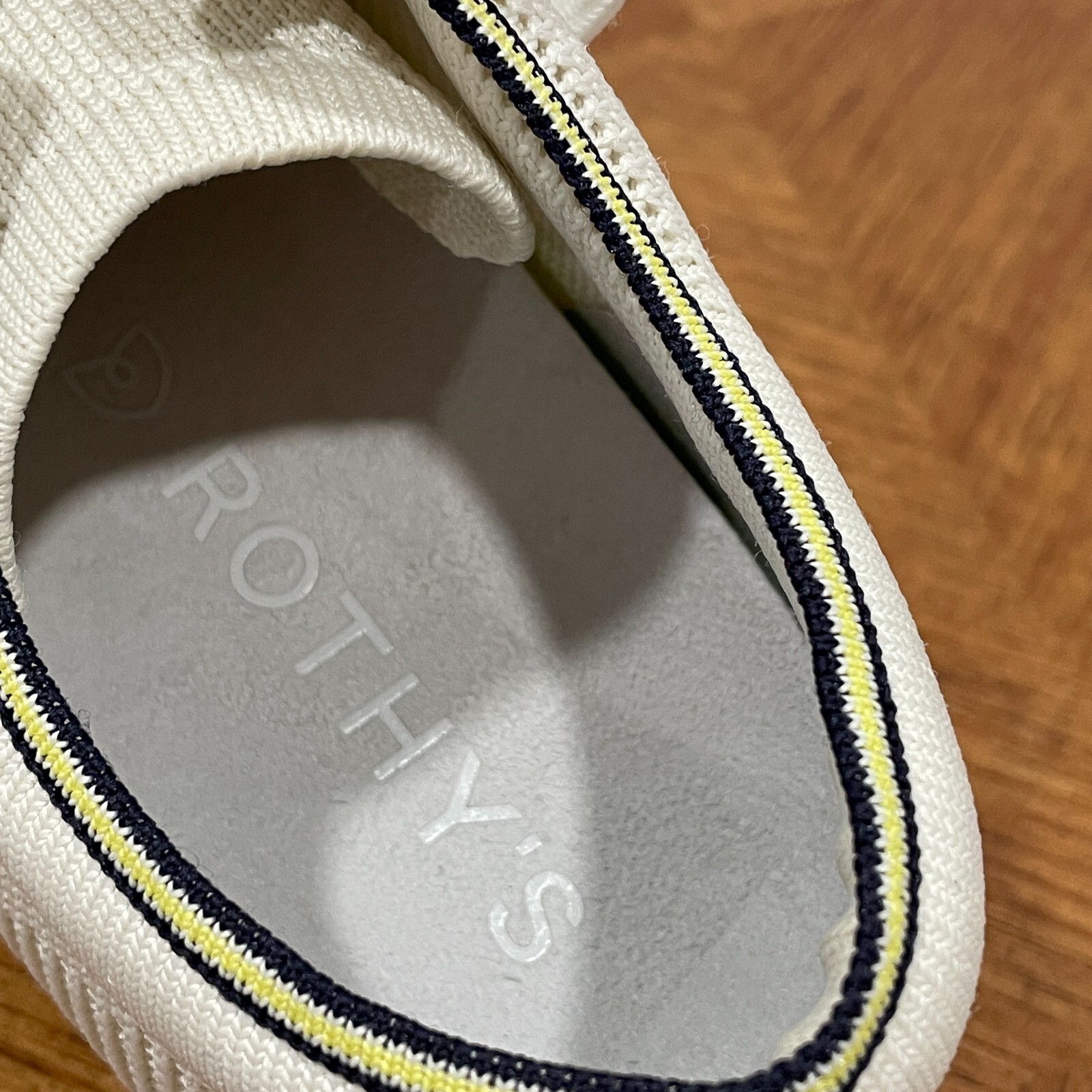 Rothy’s The Lace Up Sneaker Womens 9 Blonde Ivory Knit Comfort Low Top Shoes