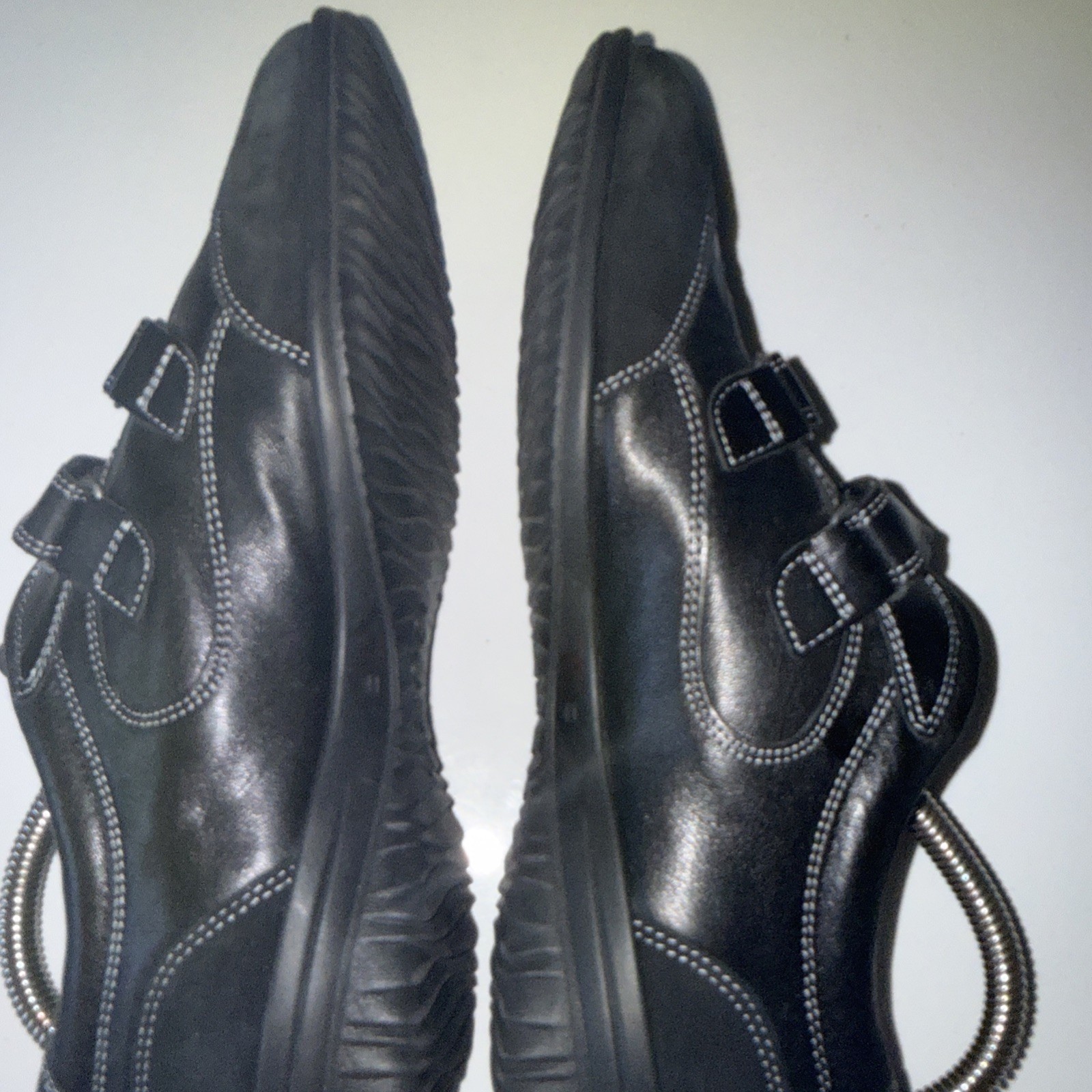 ECCO mens Comfort Black Leather Hook & Loop Straps Sneaker Size 9 US