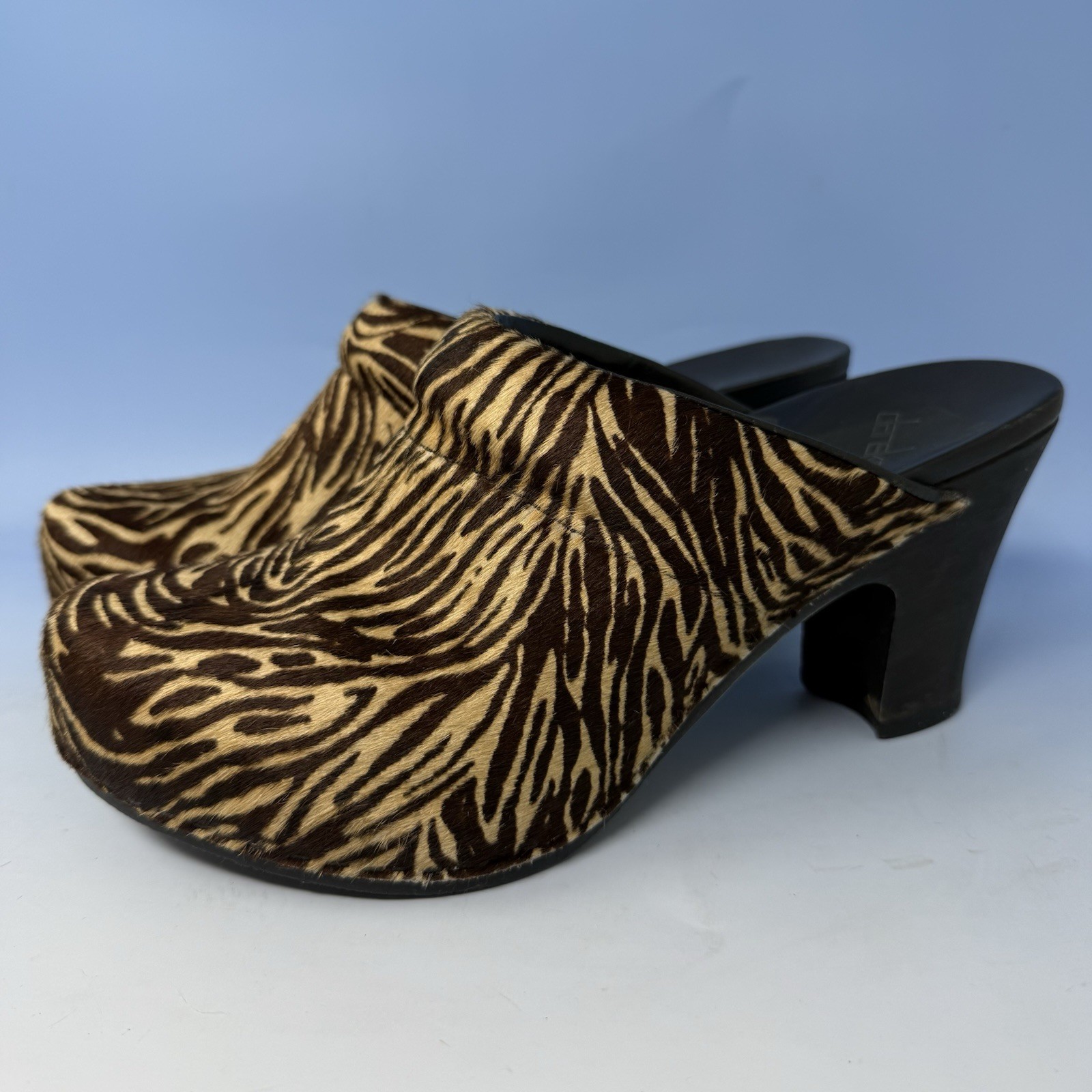 Dansko Rae Brown Tan Zebra Pony Calf Hair Heeled Clogs Shoes Womens Sz 38 US 7.5