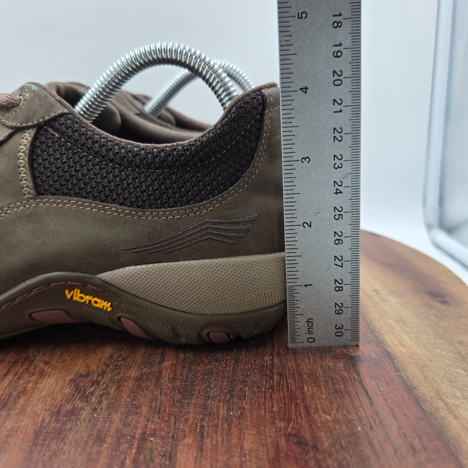 Dansko Paisley Shoes Women’s 41 / 10.5 Brown Nubuck Waterproof Vibram Sneakers