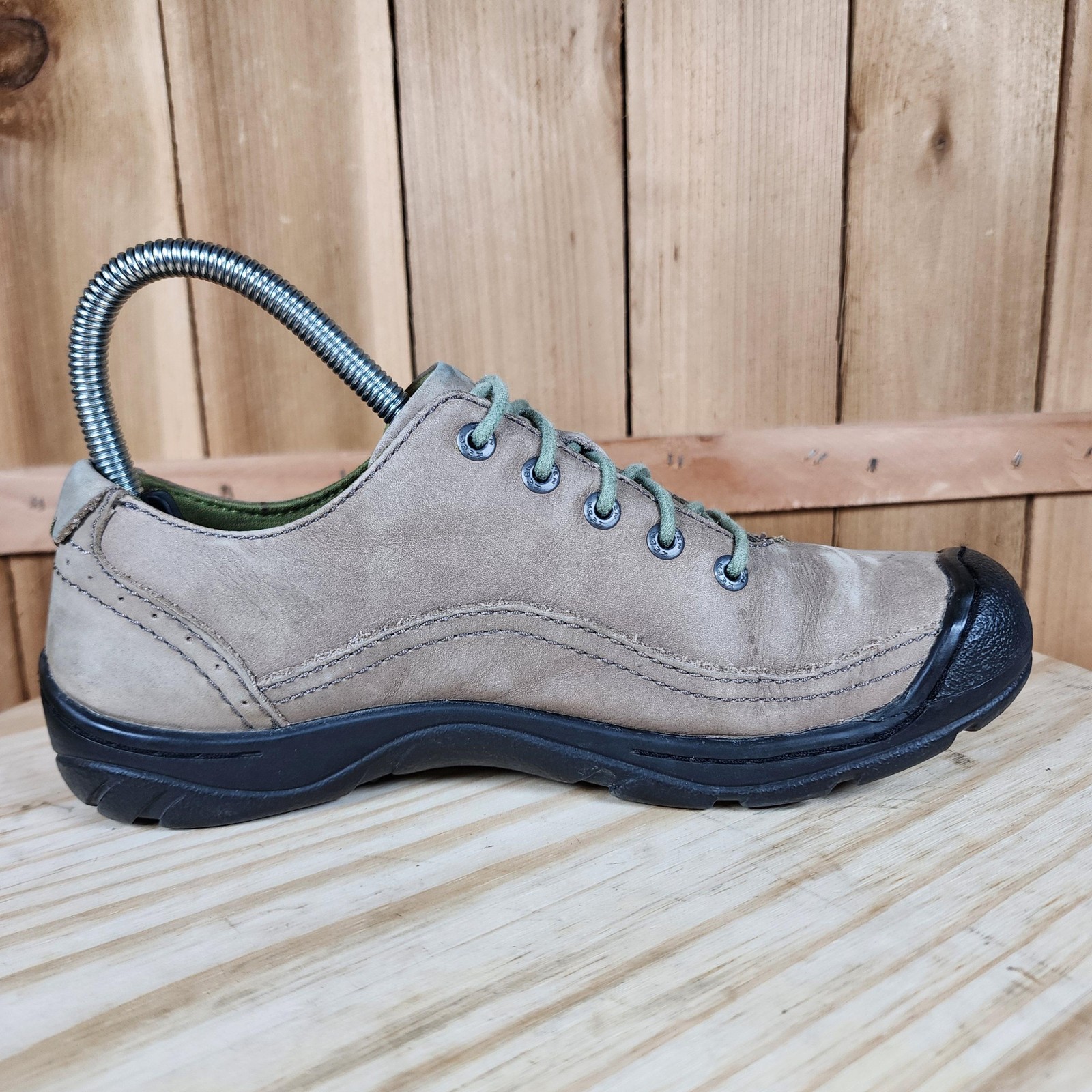 Keen Comfort Tie Shoes Womens 6.5 Tan Leather Walking Hiking Oxford Lace Up