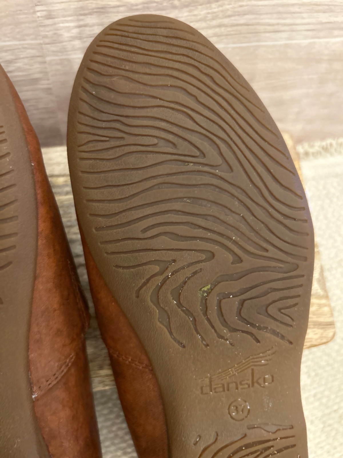 Dansko Larissa Saddle Brown Slip-on Flat Comfort&Support Shoe Size 37/US 6.5-7