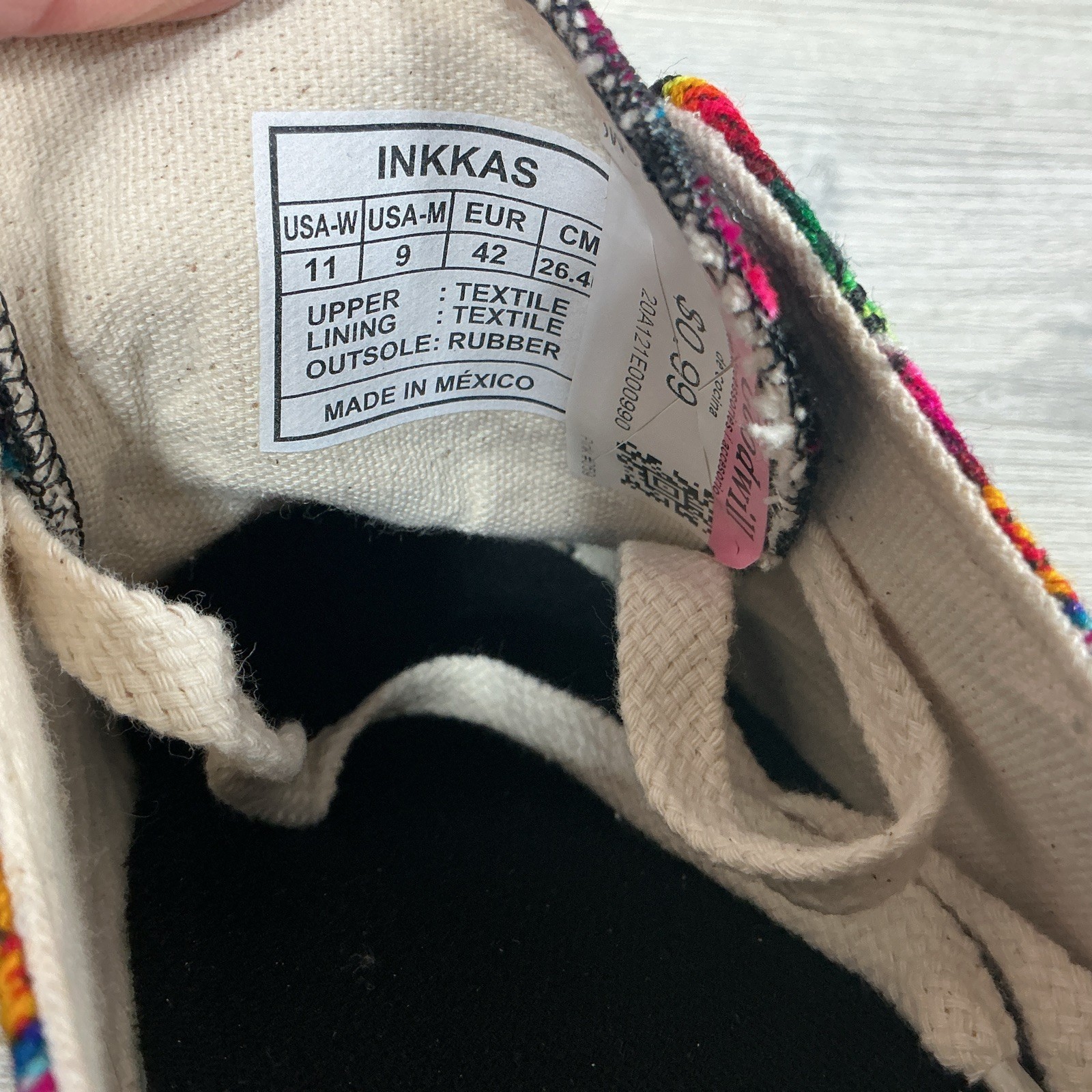 Inkkas low-top canvas sneakers colorful woven pattern Women’s Size 11 Men’s 9