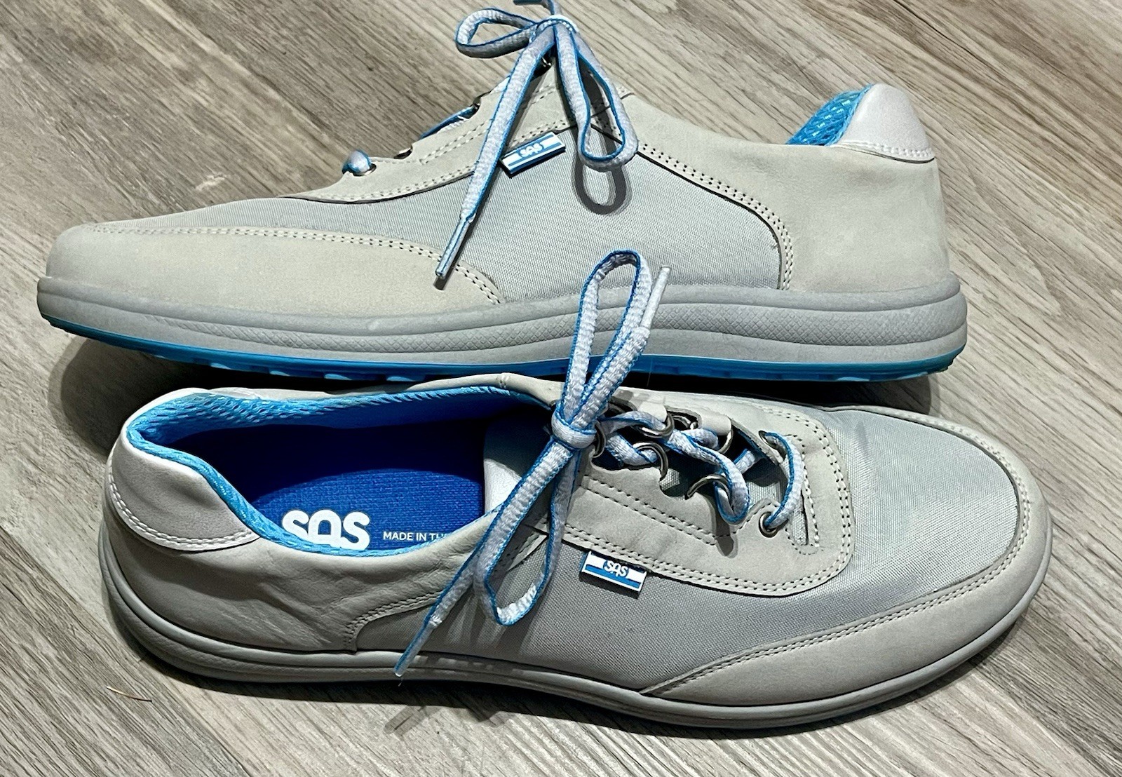 $239 SAS Womens Sporty Silver Size 10 Medium Lace Up Sneaker Shoes Made In USA