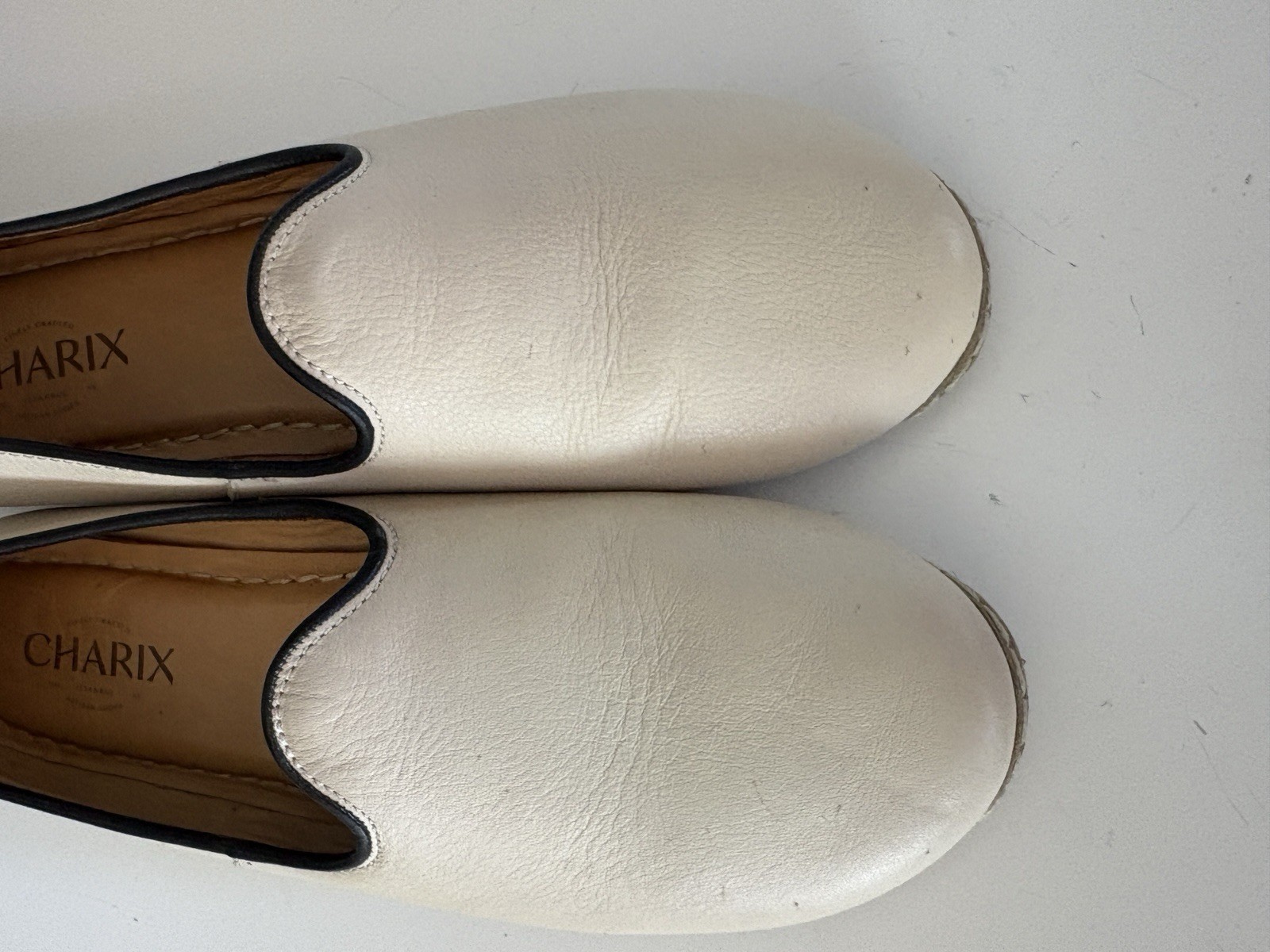 Charix Classic Cream Women’s Slip On Shoes White Leather Loafers Size 42/10.5