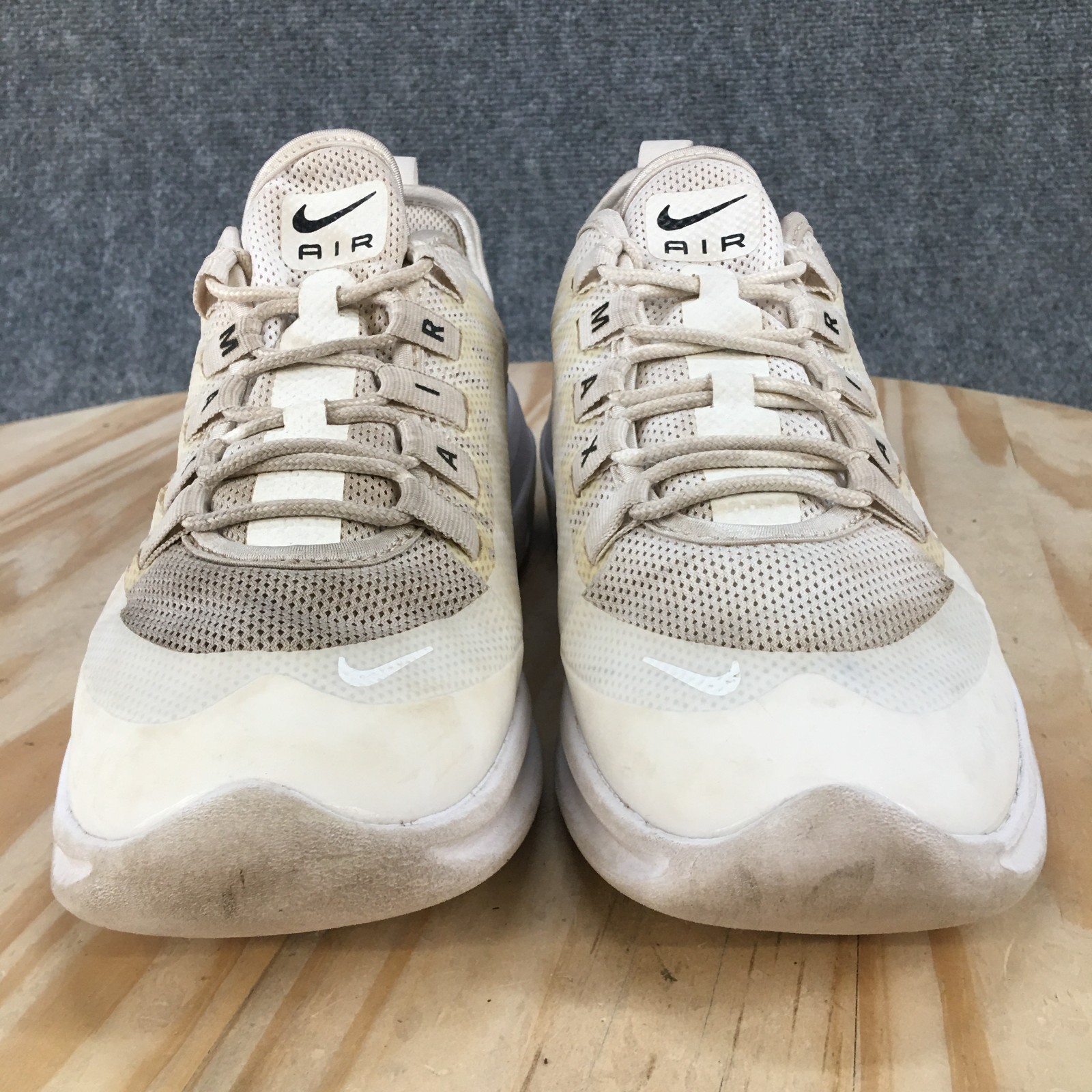 Nike Shoes Womens 7 Air Max Axis Sneakers White Mesh Lace Up Sports AA2168-100
