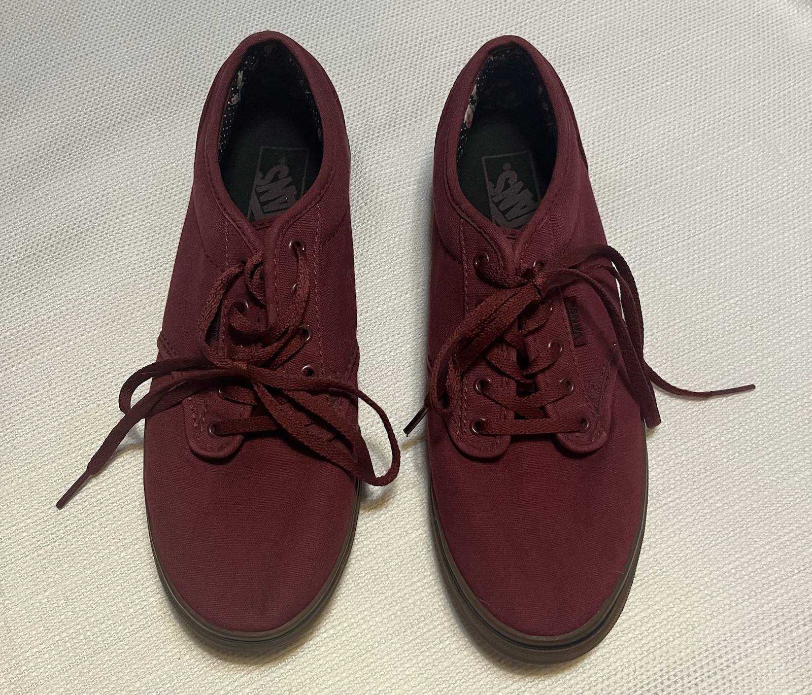 Women’s VANS Size 8.5 Cranberry Burgundy Sneakers Tennis Shoes EUC