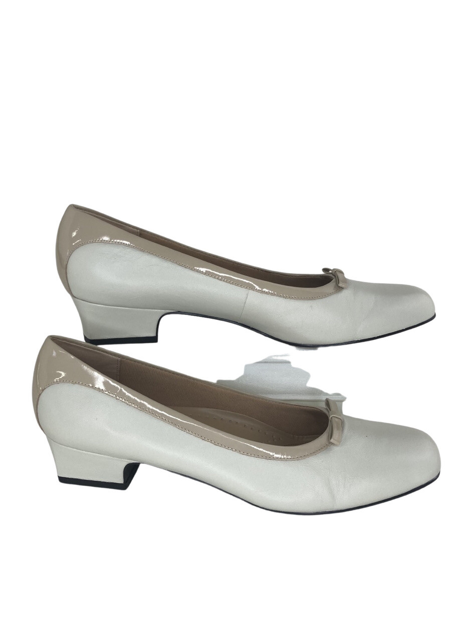 Trotters Woman’s Darcy Bone Taupe Leather Confort Slipon Size 9.5 Narrow