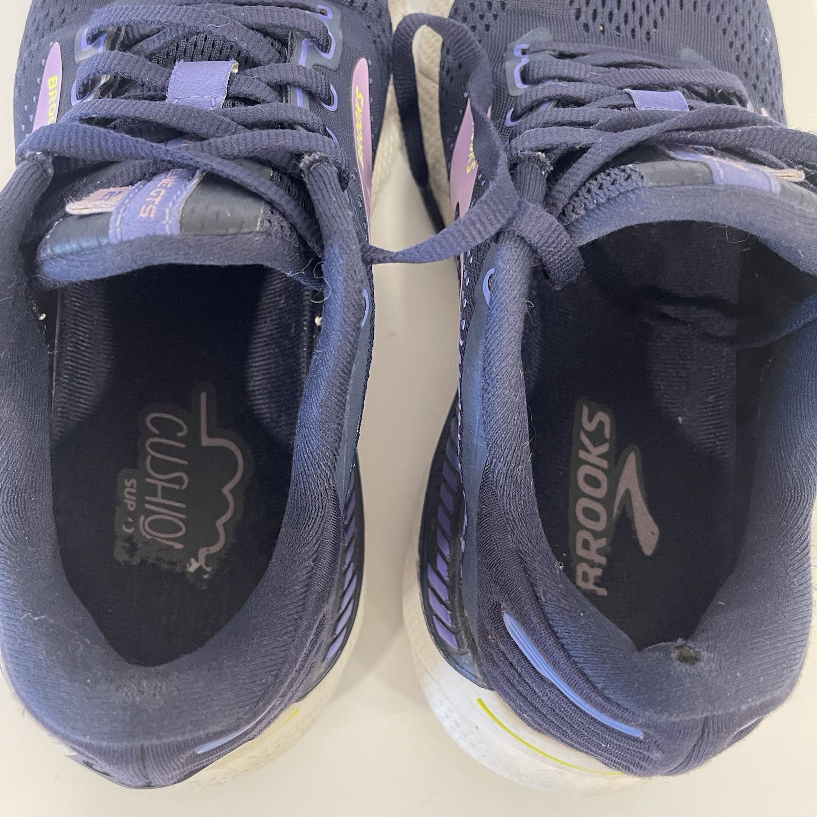 Brooks Adrenaline GTS 22 Shoes Womens 8 B Peacoat Blue Iris Rhapsody Sneakers