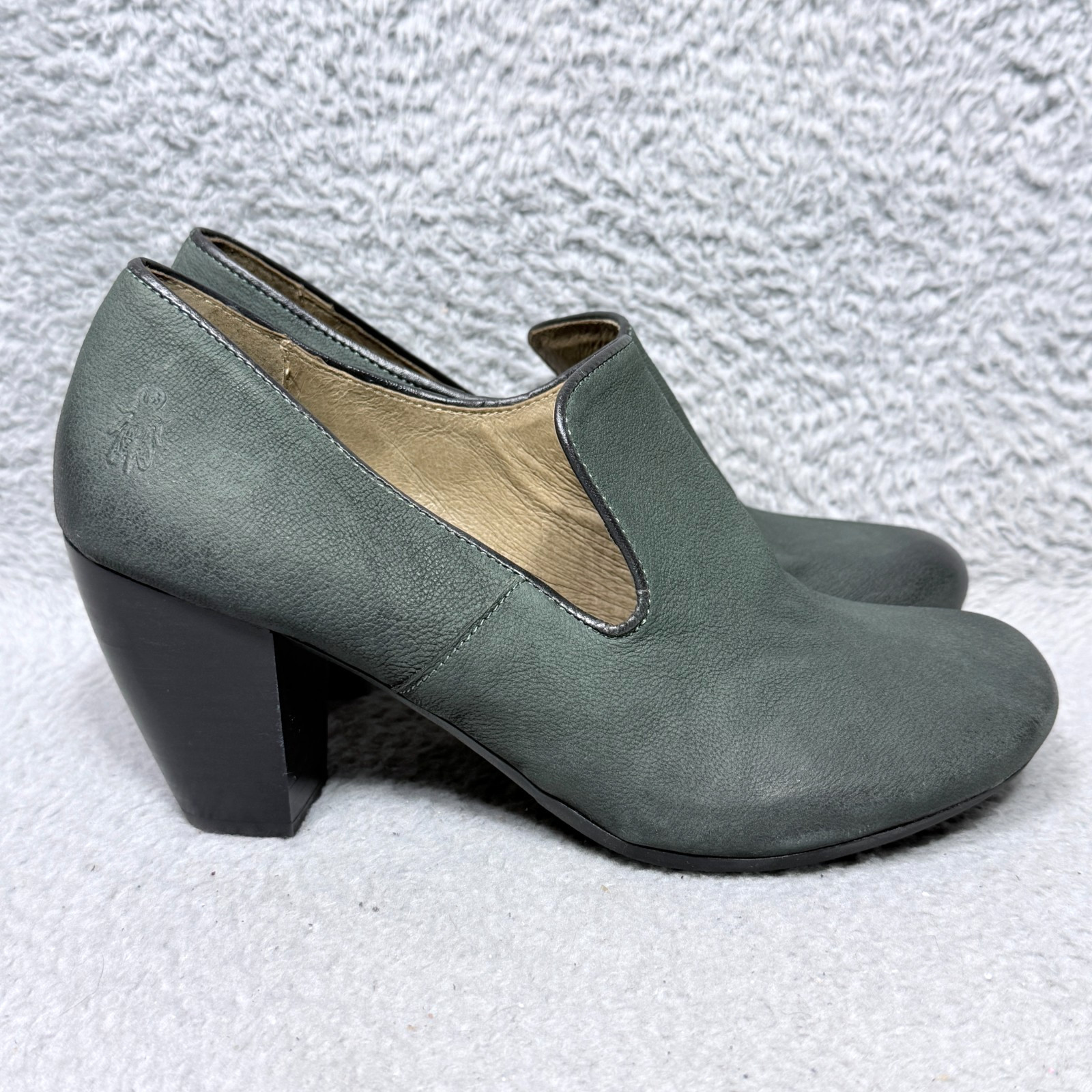 Fly London SACO Womens Size 39 US 8-8.5 Slip On Pump Heels Shoes Green Leather