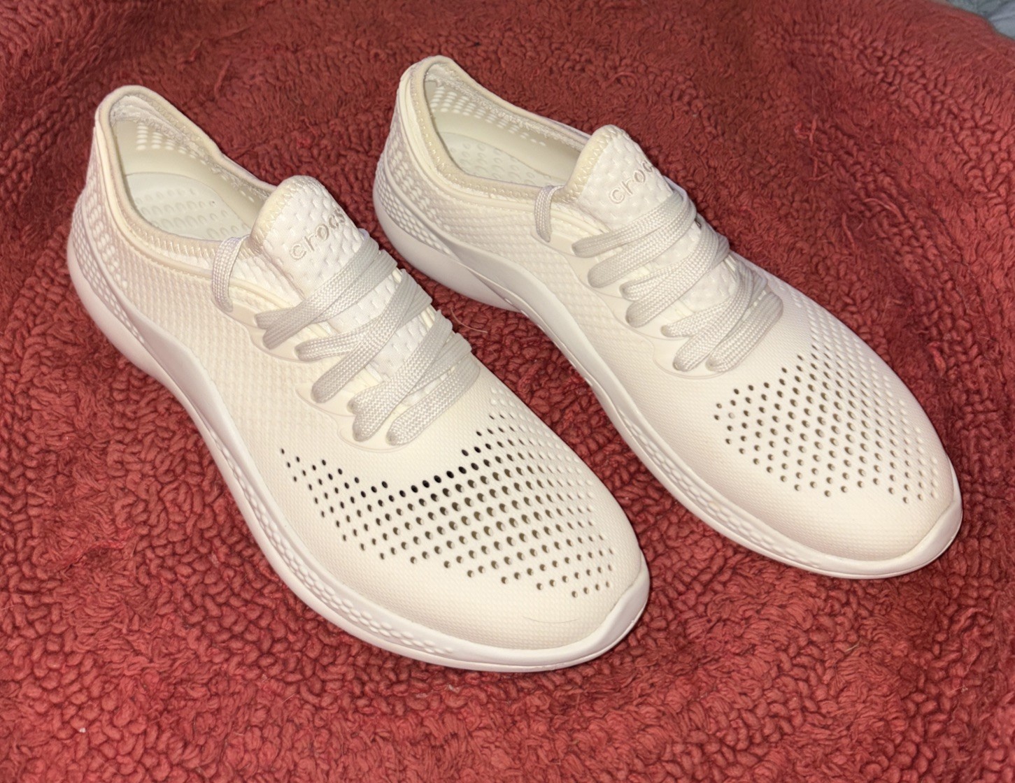 Crocs Women’s Sneakers Literide 360 Pacer Water Beach Pool Sneakers Shoes Sz 9 M