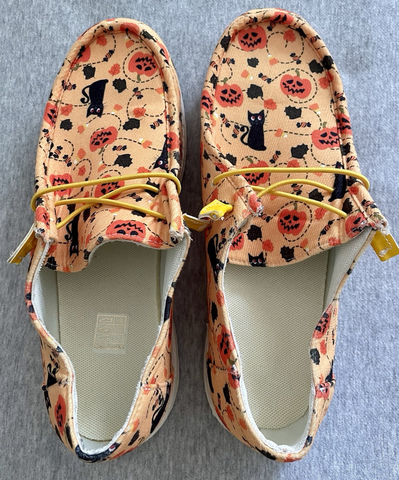 Women’s Halloween Cloth Slip On Shoes Size 40 (9) Orange with Pumpkins & Cats