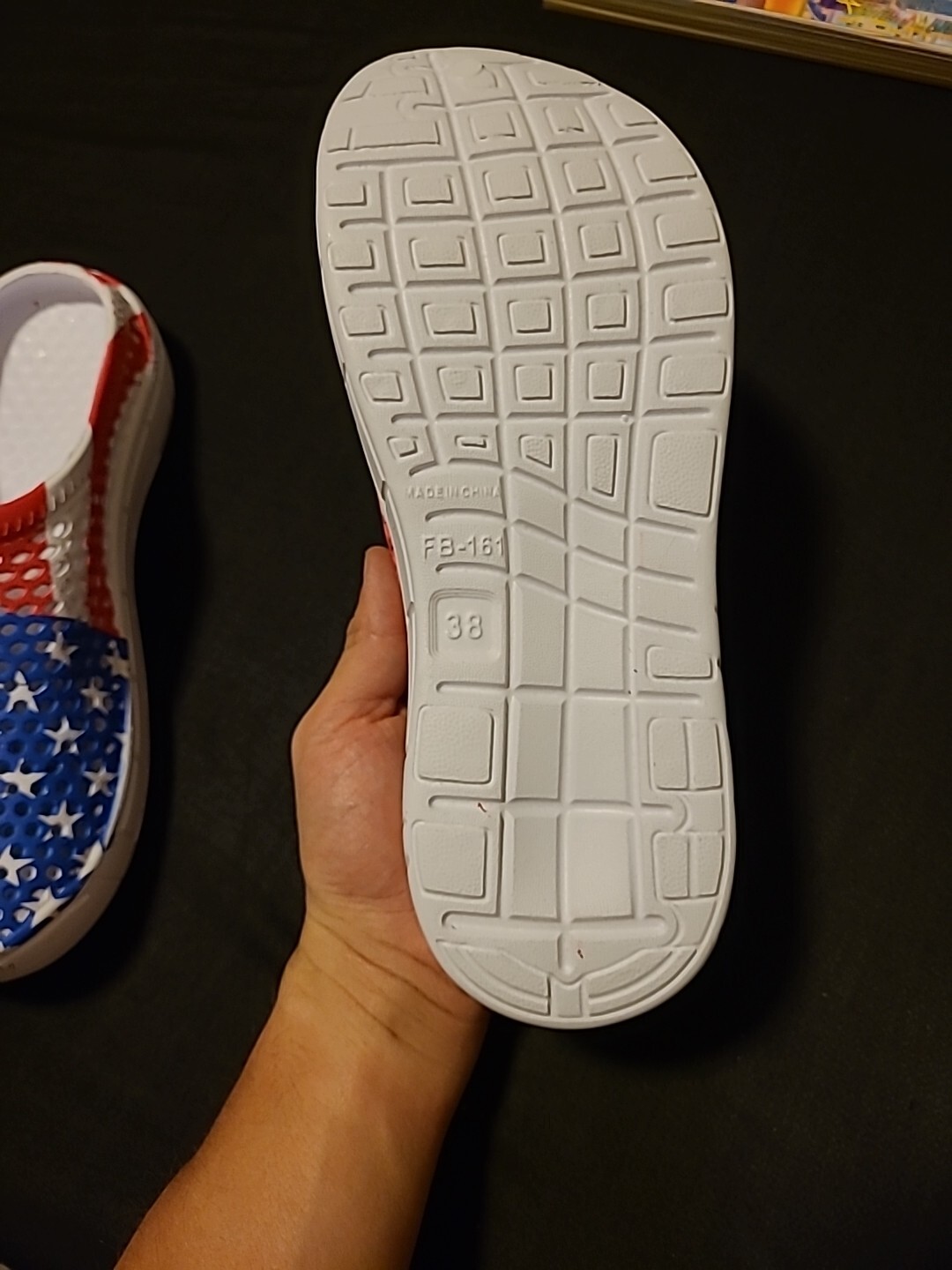 STARS & STRIPES RED WHITE & BLUE PATTERN CLOGS SZ 8 #61
