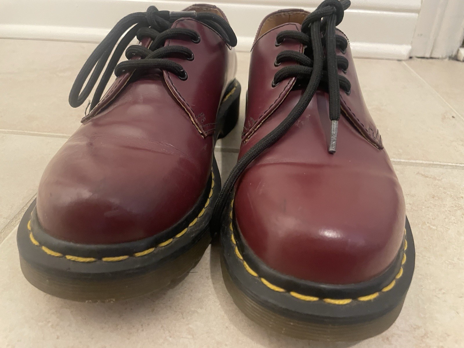 Dr. Martens Women’s Burgundy Leather Lace-Up Oxford Shoes Round Toe US 6 EU 37