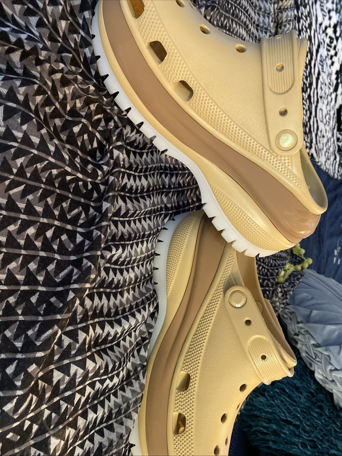 Crocs Mega Crush Matte Clogs Wheat EC Size M5 W7