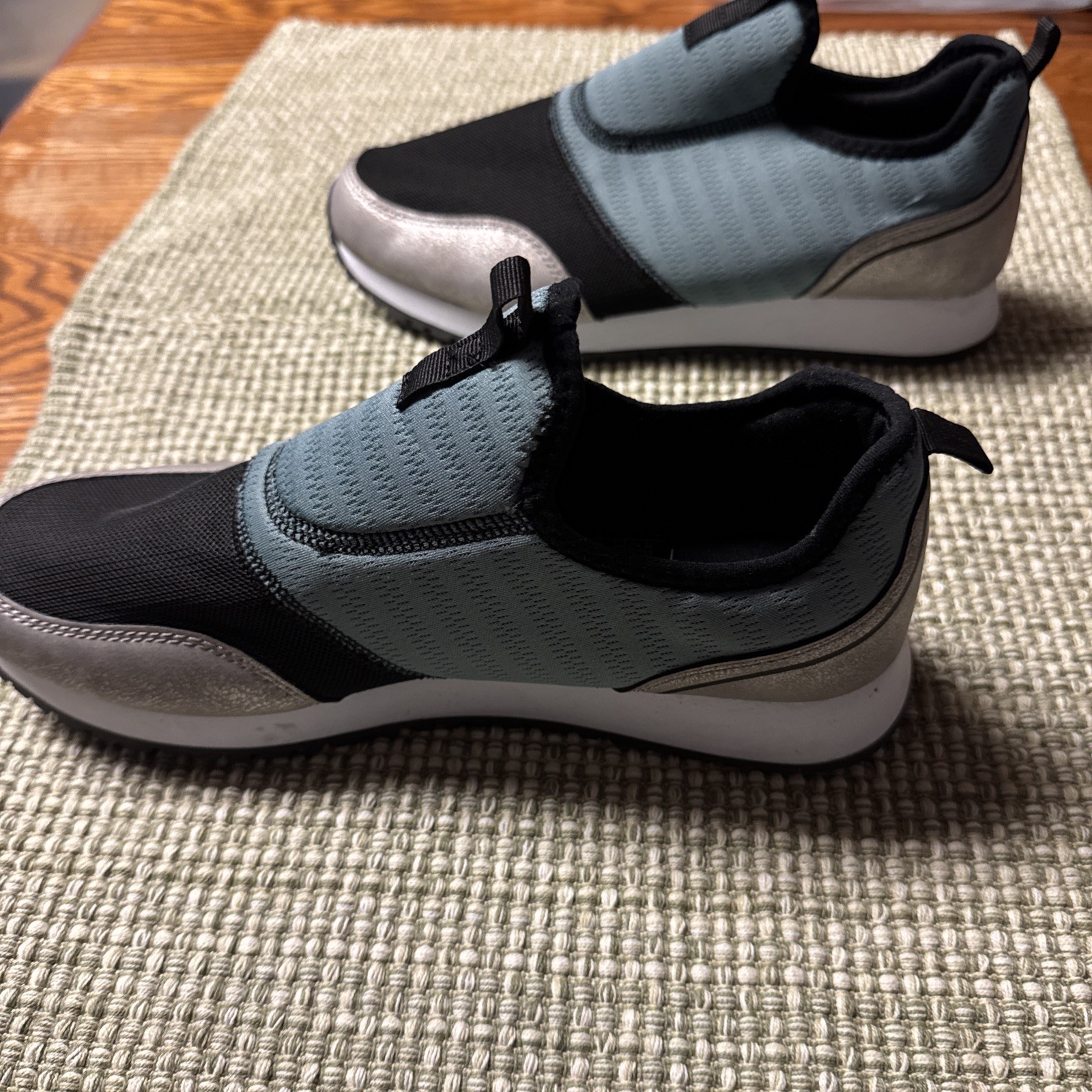 Crane Women Sz 9 Memory Foam Slip-in Walking Shoes Blue Multi New