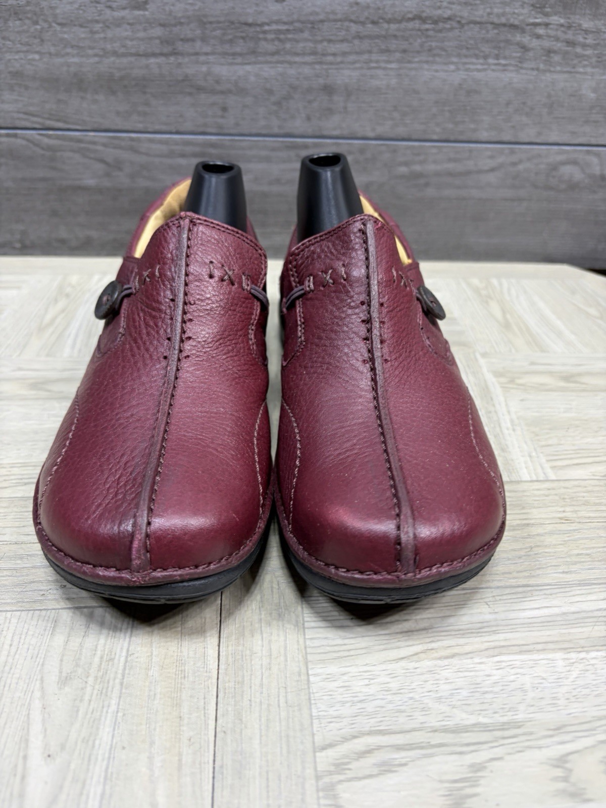Clark’s Unstructured Un Loop Red Leather Slip On In Dress Shoe Red Women 8 M