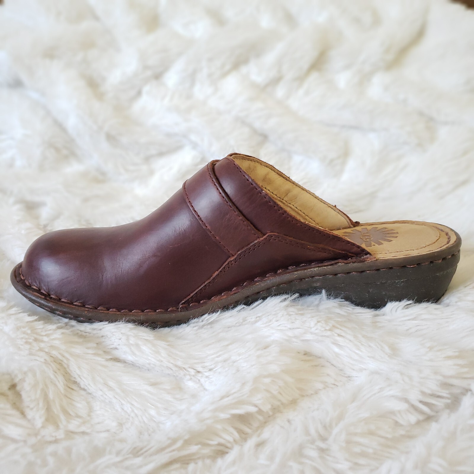 UGG Australia Livia Brown Wool Lined Leather Clogs Mules – Women’s US 6/ EU 37