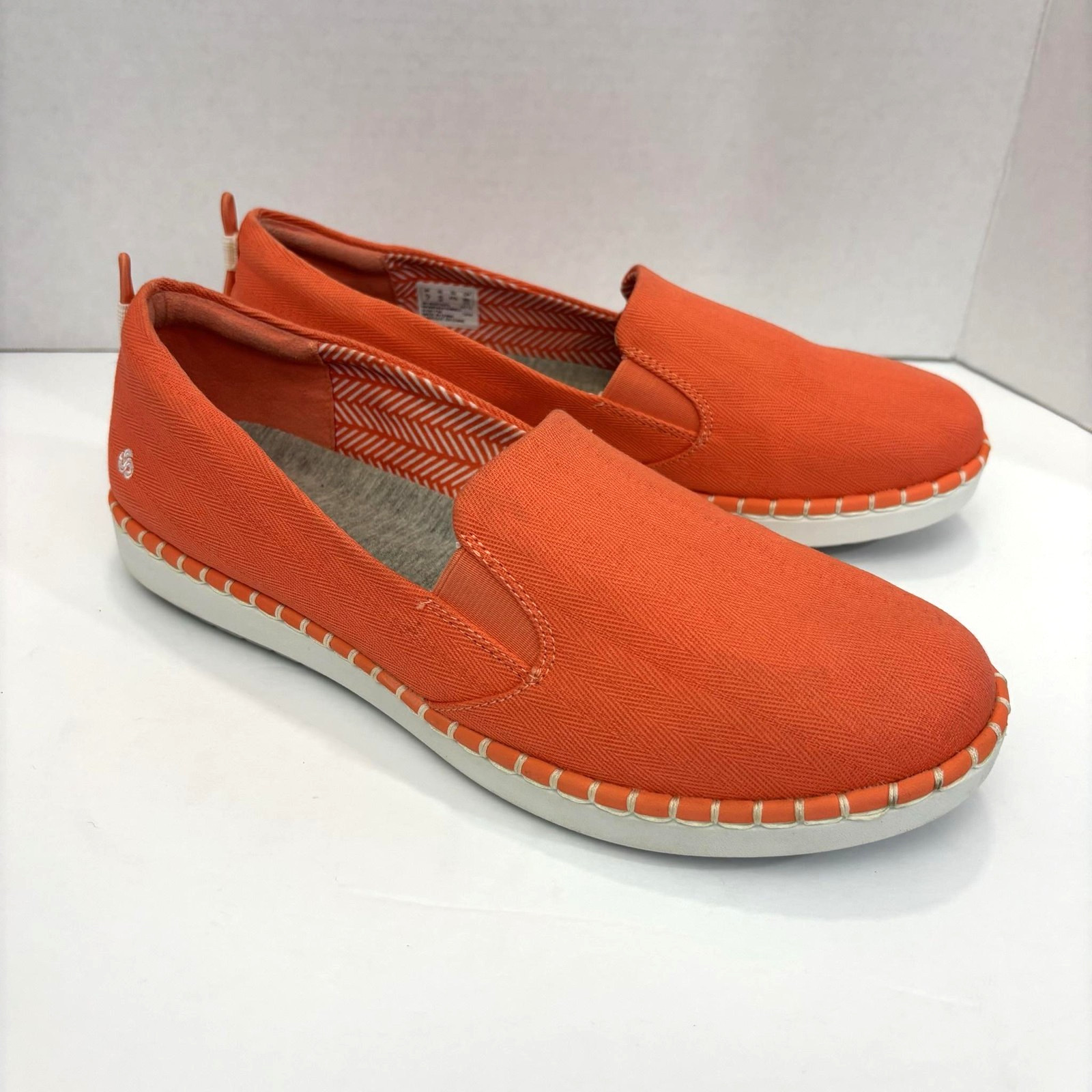 Clarks Cloudsteppers Slip On Shoes Womens 10W / 41.5 Salmon Comfort Lightweight