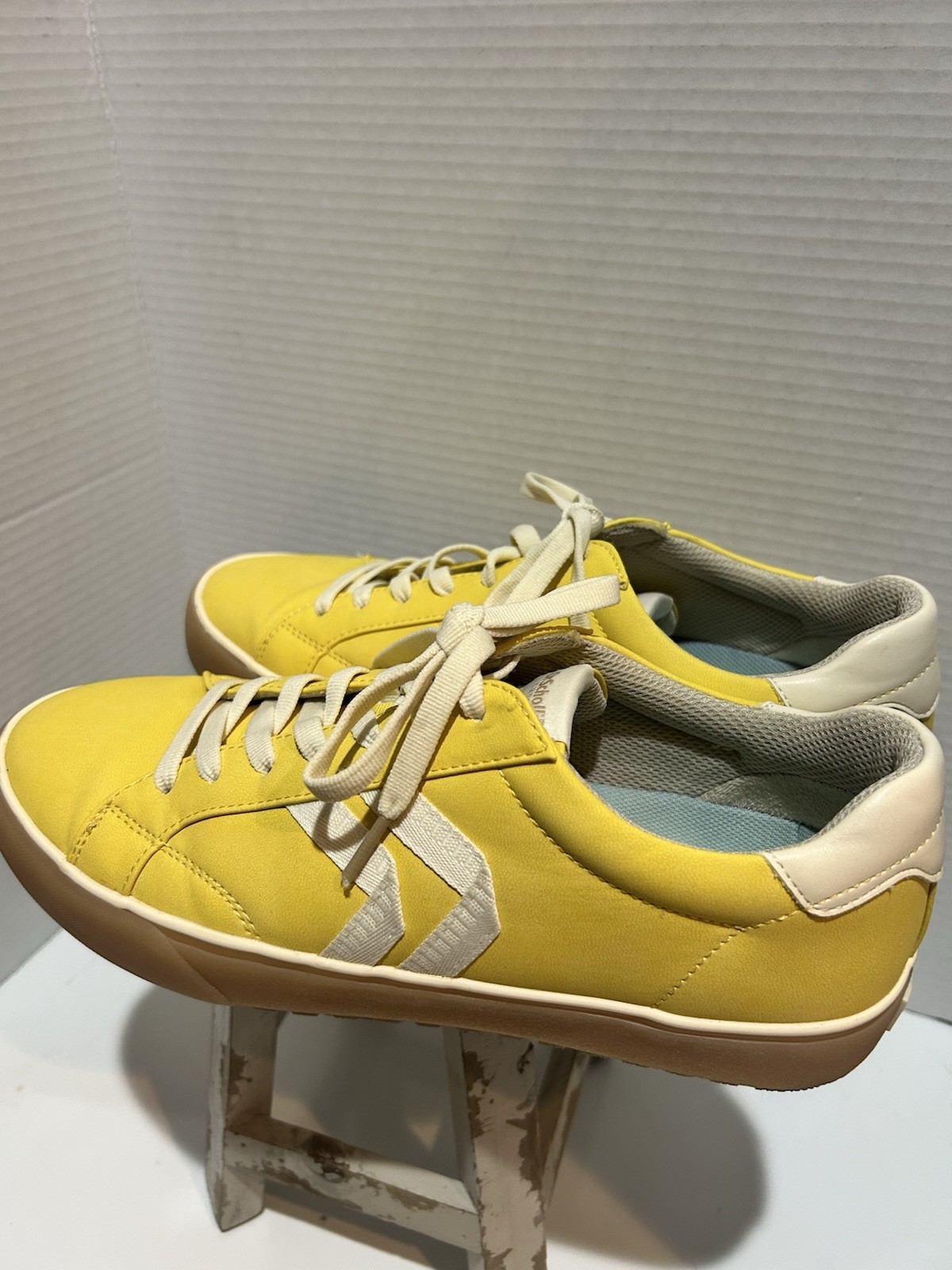 Dr. Scholl’s Offline Womens Fashion Sneakers 9M Sunset Yellow In Box Worn Once