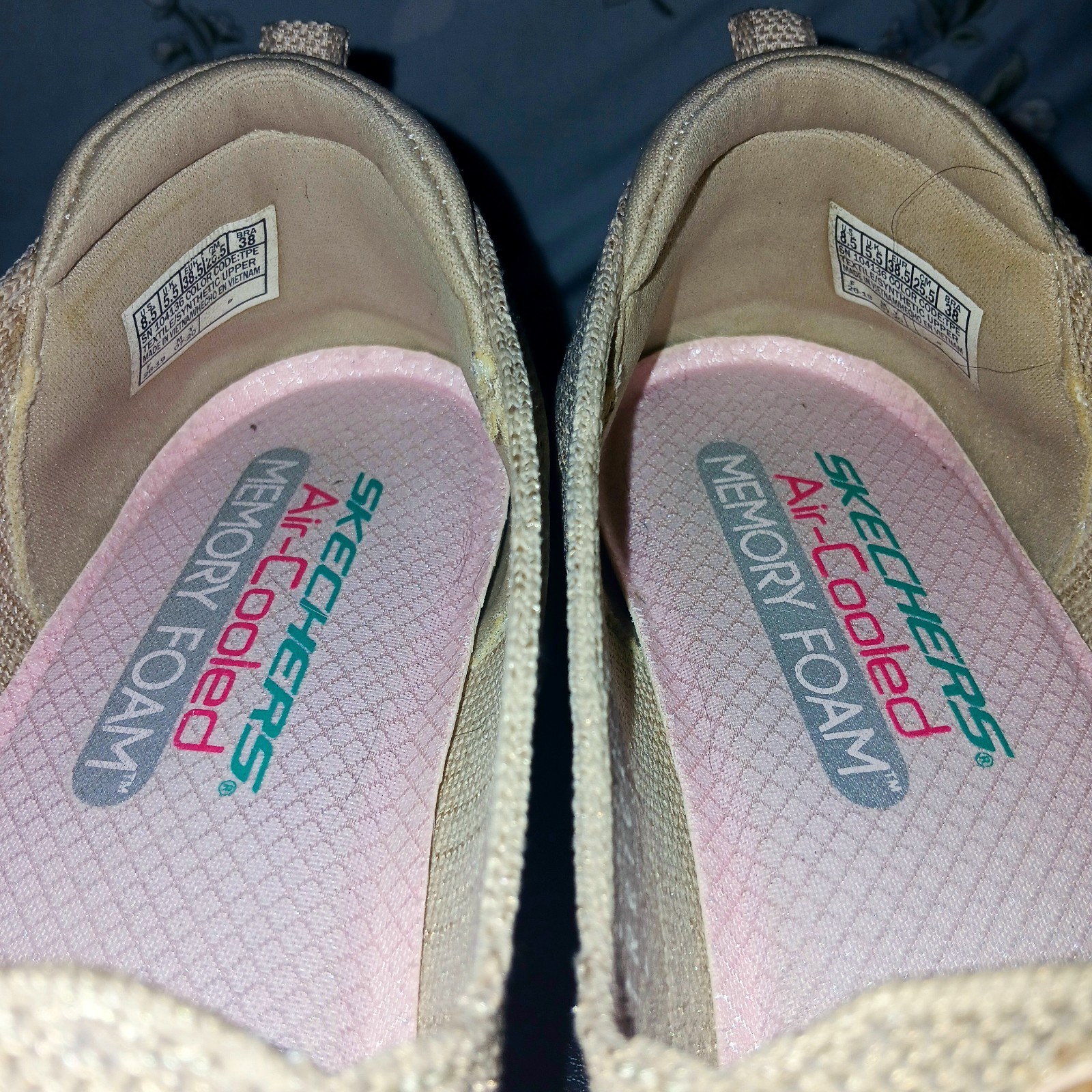 Skechers Air Cooled Memory Foam Stretch Fit Beige Knit Slip on Shoes Size 8
