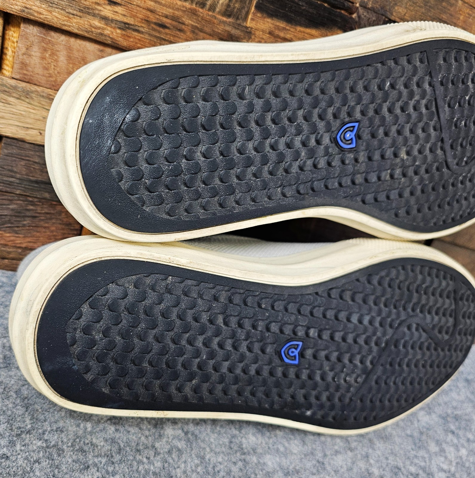 Rothy’s The City Slip-On Sneakers Women’s 12 Men’s 10.5 Ash Gray Knit Shoes