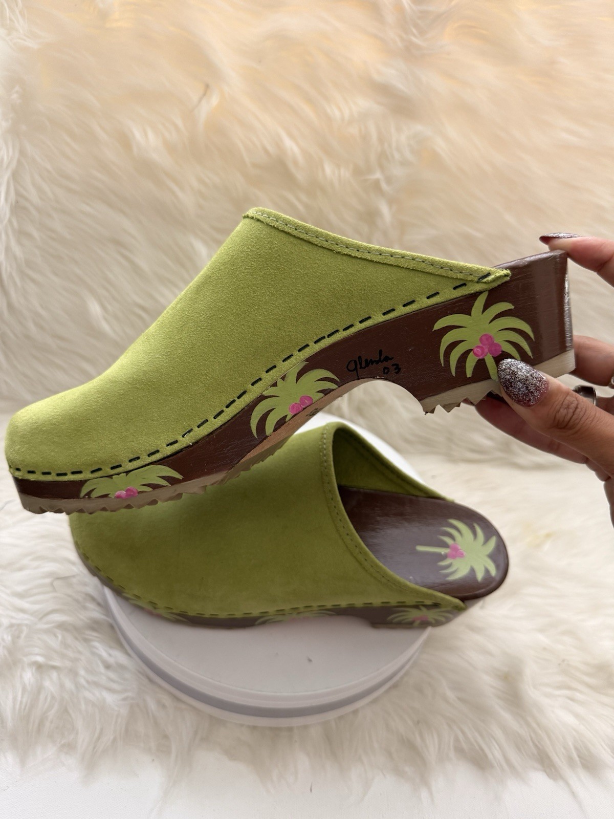 Woman’s Y2K Swedish Style Leather Hand Painted Palm Tree Clogs Size 9-9.5