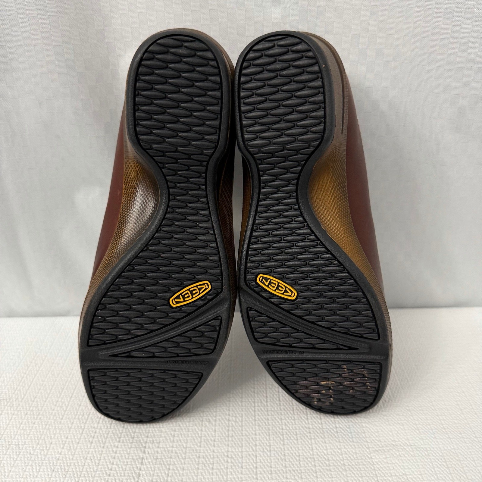 Keen Shoes Womens Size 8.5 Mora Button Slip On Wedge Brown Leather Comfort