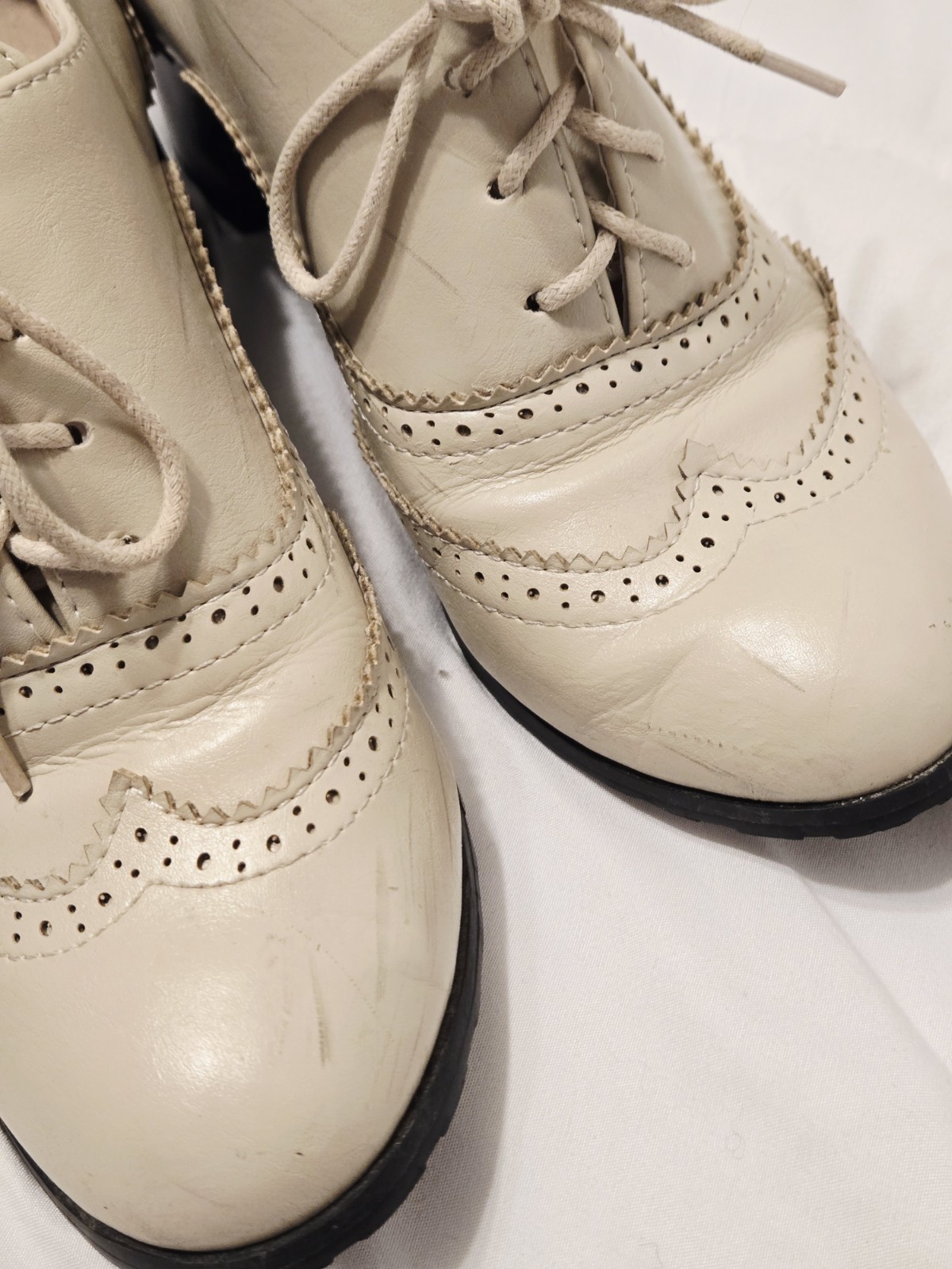 FOWT 8 Perforated Lace-Up Oxfords Almond Toe Chunky Heel Beige Academia Preppy