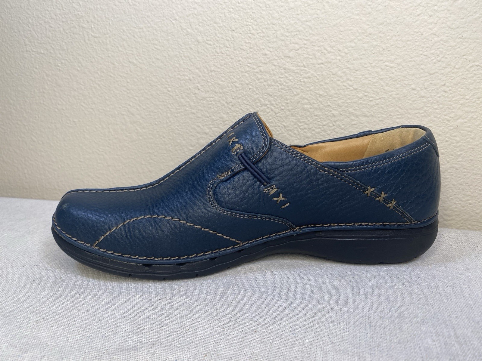 Clarks Unstructured Un.Loop Blue Leather Womens 9 US/40EU Slip-On Comfort Shoes