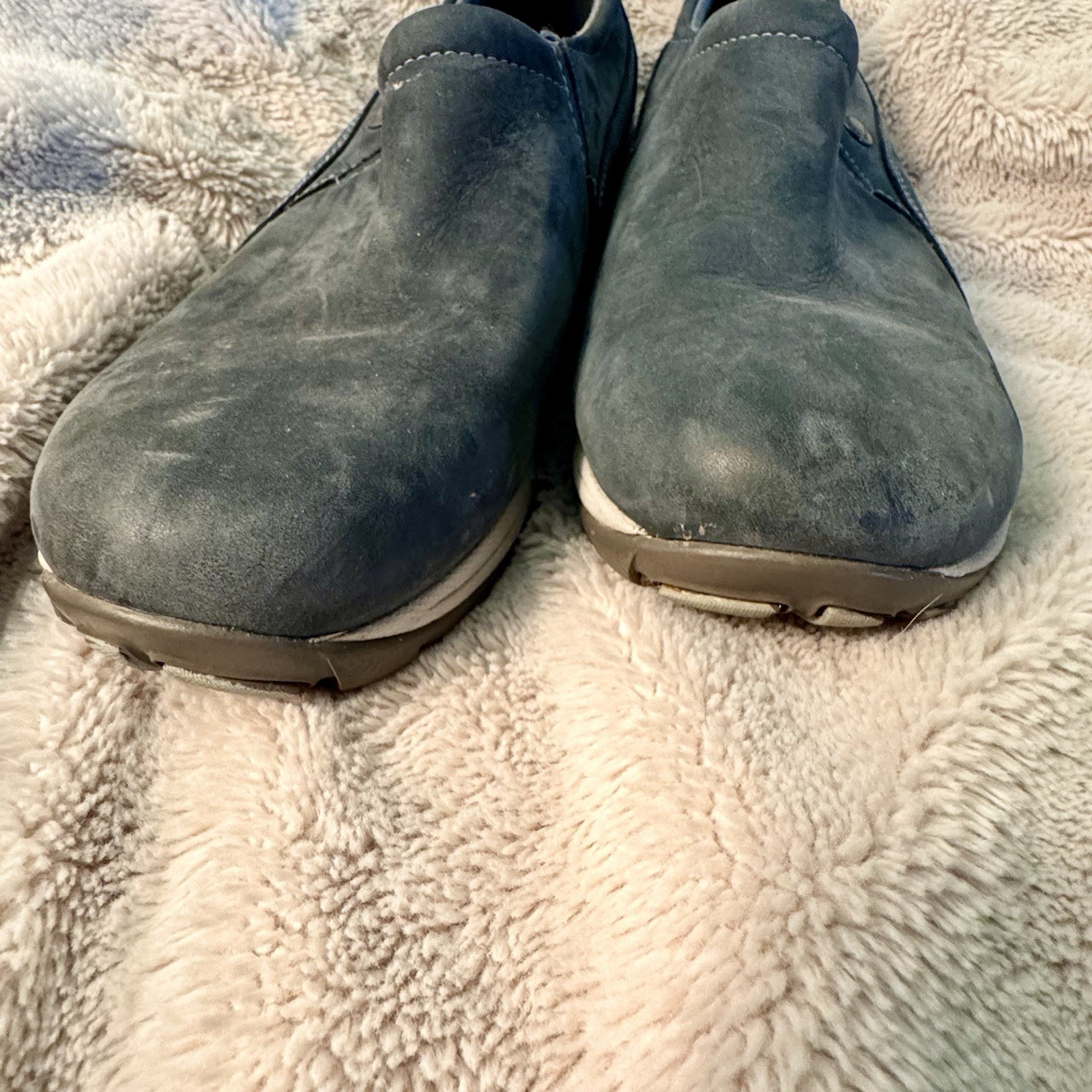 Dansko Patti Shoe Women 39 8.5-9 Gray Blue Nubuck Slip On Vibram Waterproof Clog