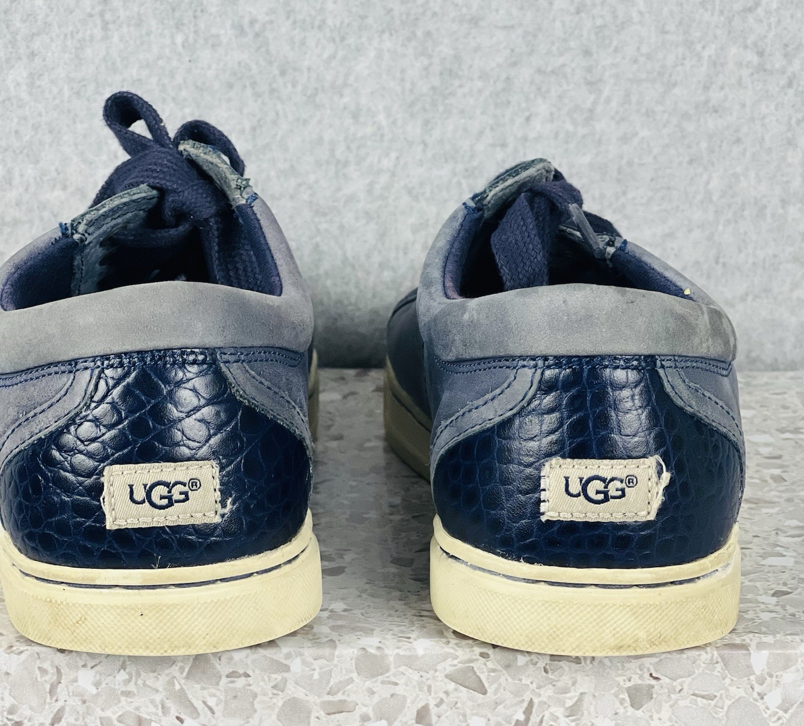 UGG Sneakers Womens 8 Blue Suede Low Top Casual Comfort Walking Travel Shoes