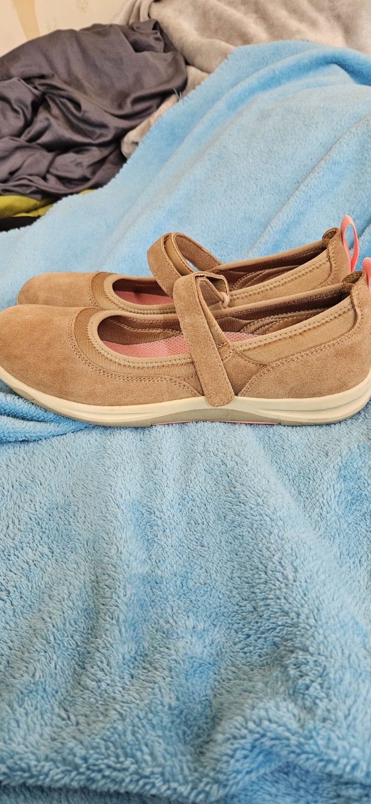 Lands’ End Mary Jane Suede Flats Hook & Loop Strap Beige/Pink Women’s 9