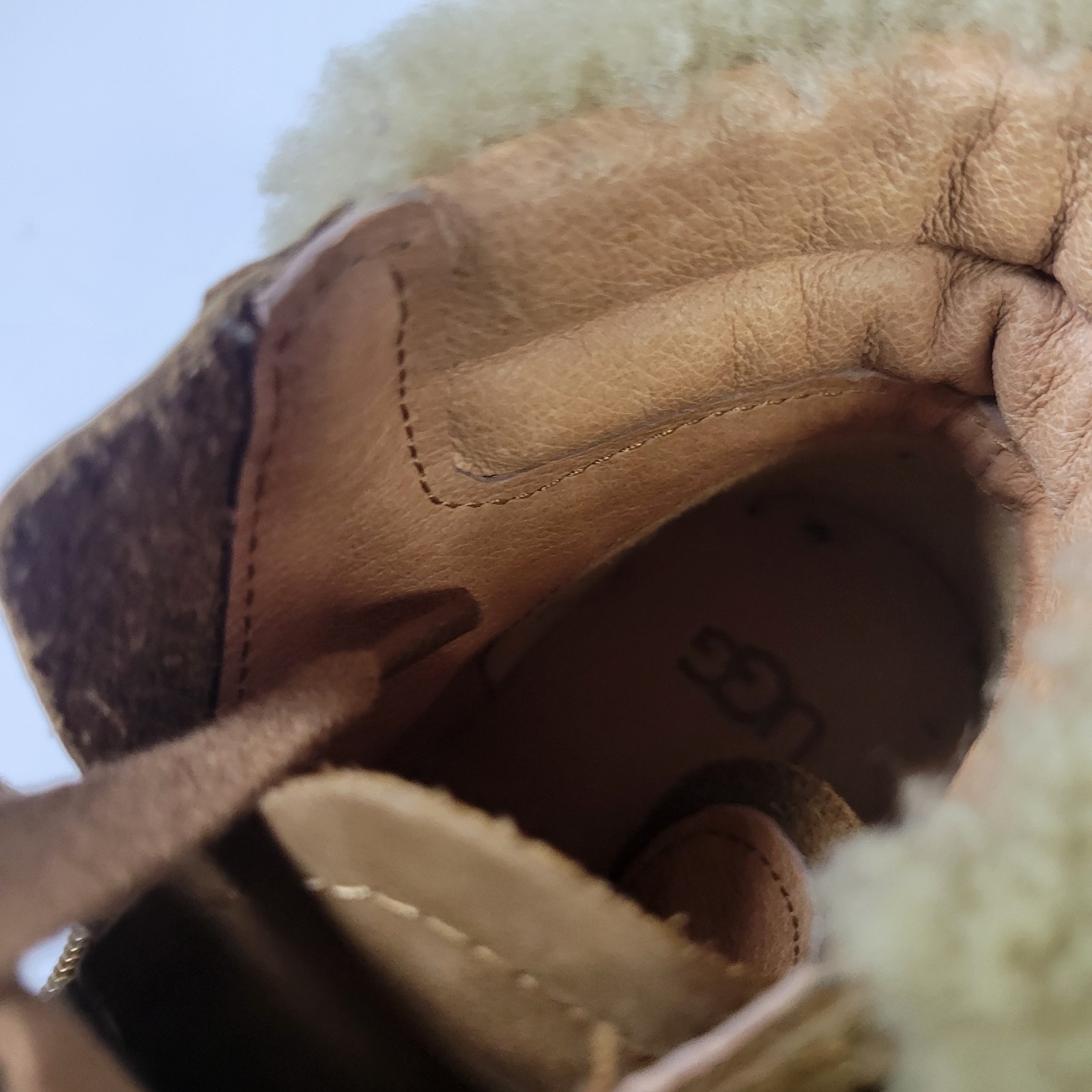 UGG Women’s Olive Chestnut Leather High Top Lace/Zip Up Shoes Size US 8.5 Preown