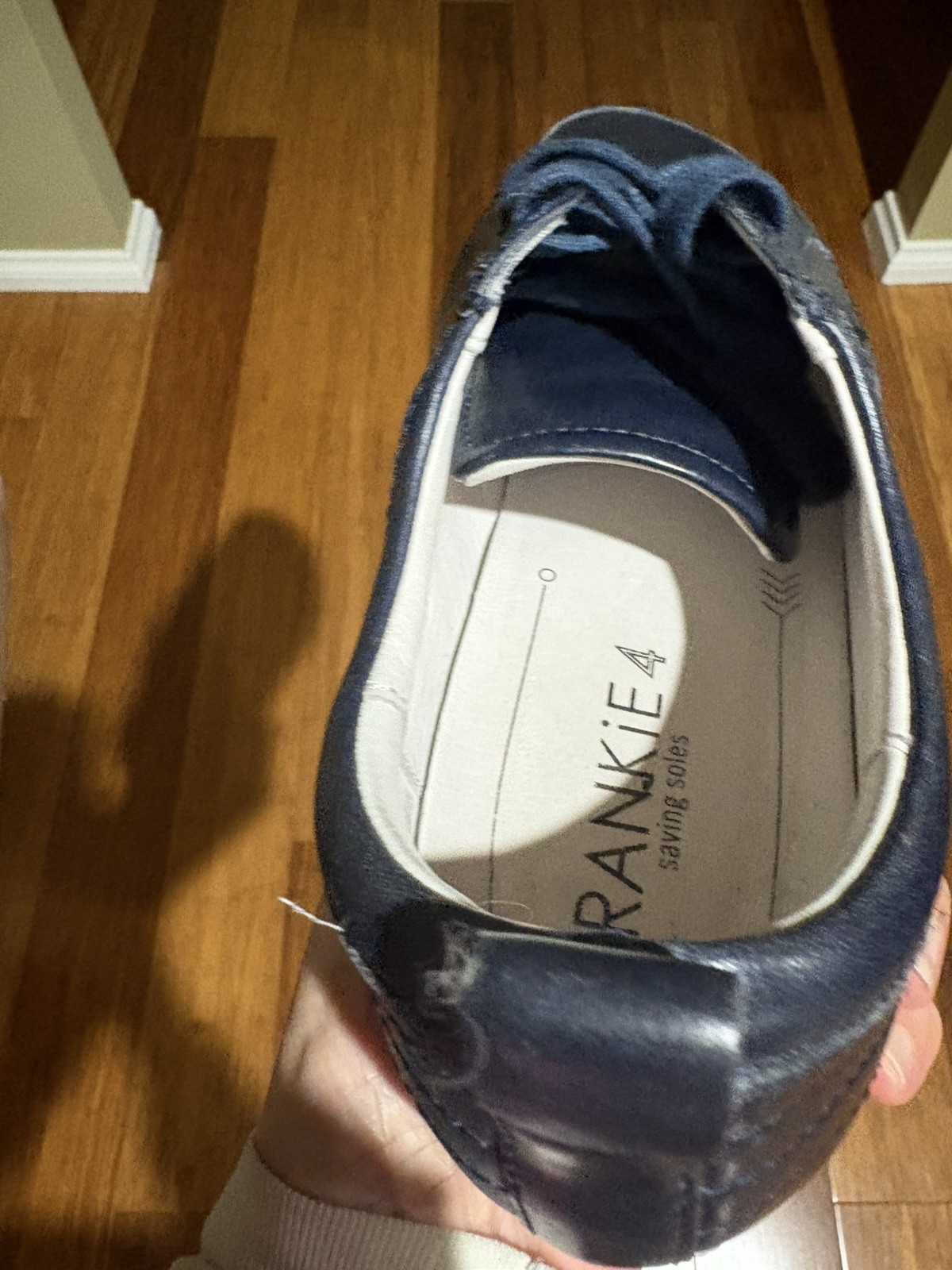 FRANKIE 4 IV “Ellie” Navy Size 9.5 Comfort Lace Up Leather Casual Sneakers