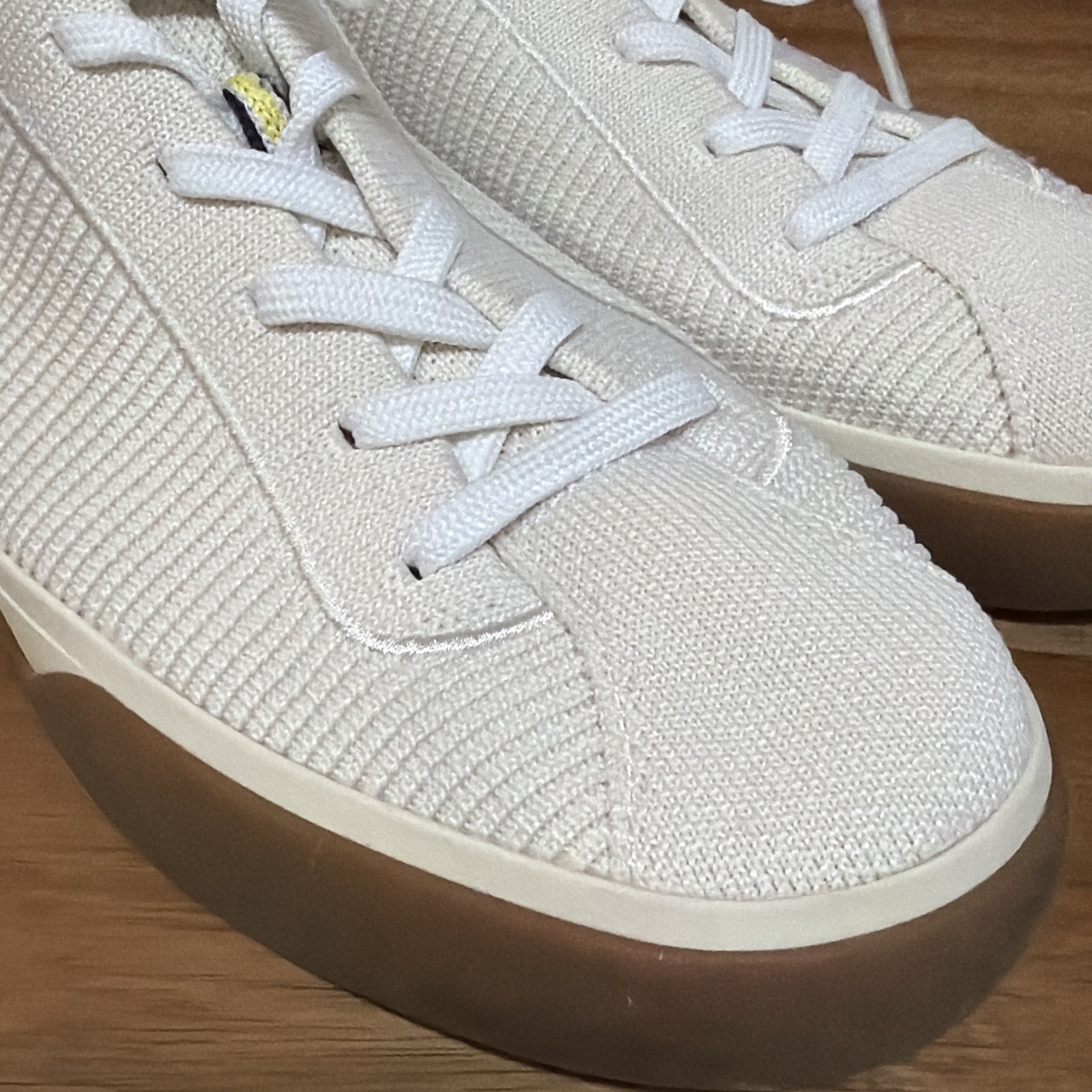 Rothy’s The Lace Up Sneaker Blonde Ivory Knit Comfort Low Top Shoes sz 9 Womens