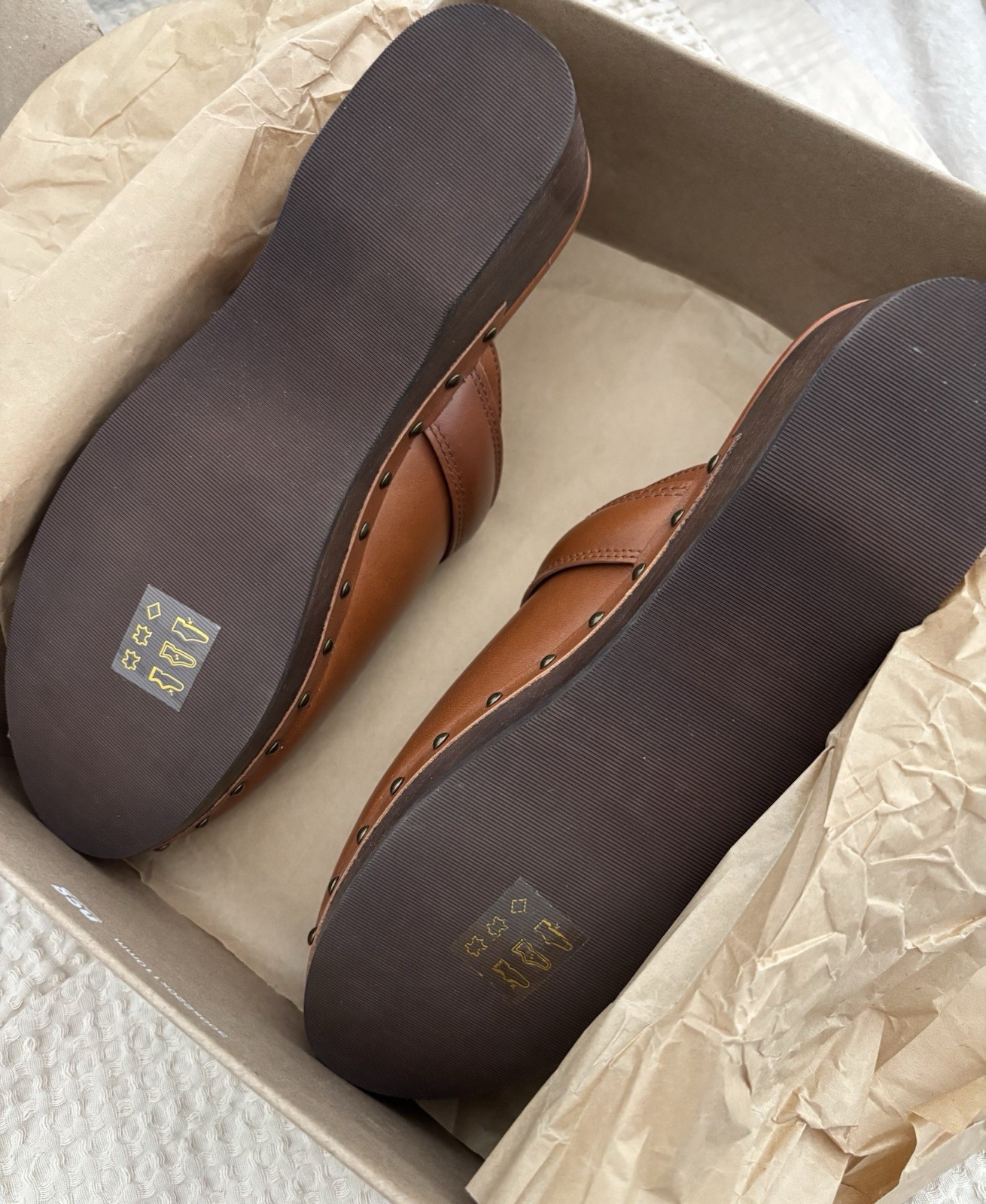 New with Box Madewell Leather Clogs, English Saddle brown, Women’s Size 9