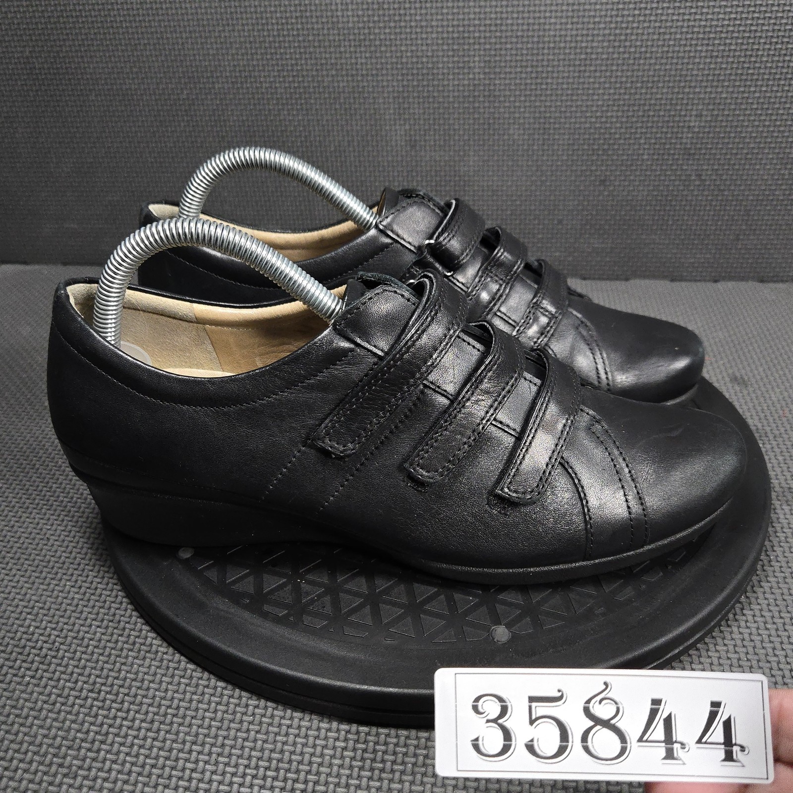 ECCO Shoes Womens Size 9.5 Black Leather Hook Loop Walking Comfort Sneakers