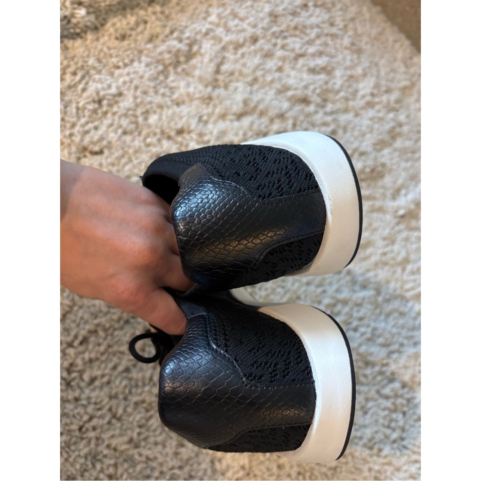 Frankie4 Dimity 2 II Black Sneakers Size 9
