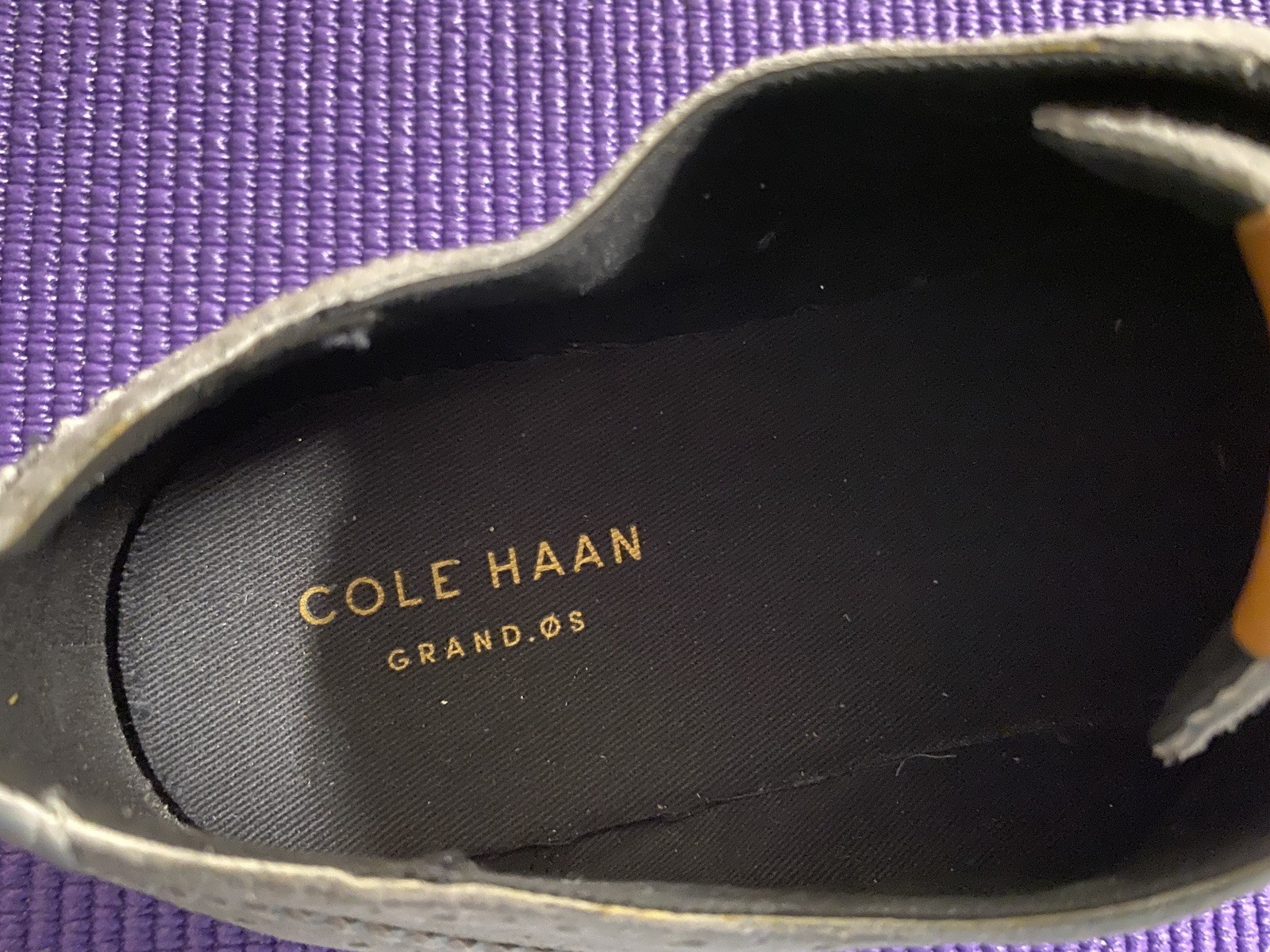 Cole Haan NEW Wingtip Oxfords, size 8.5B, gray suede w. white soles