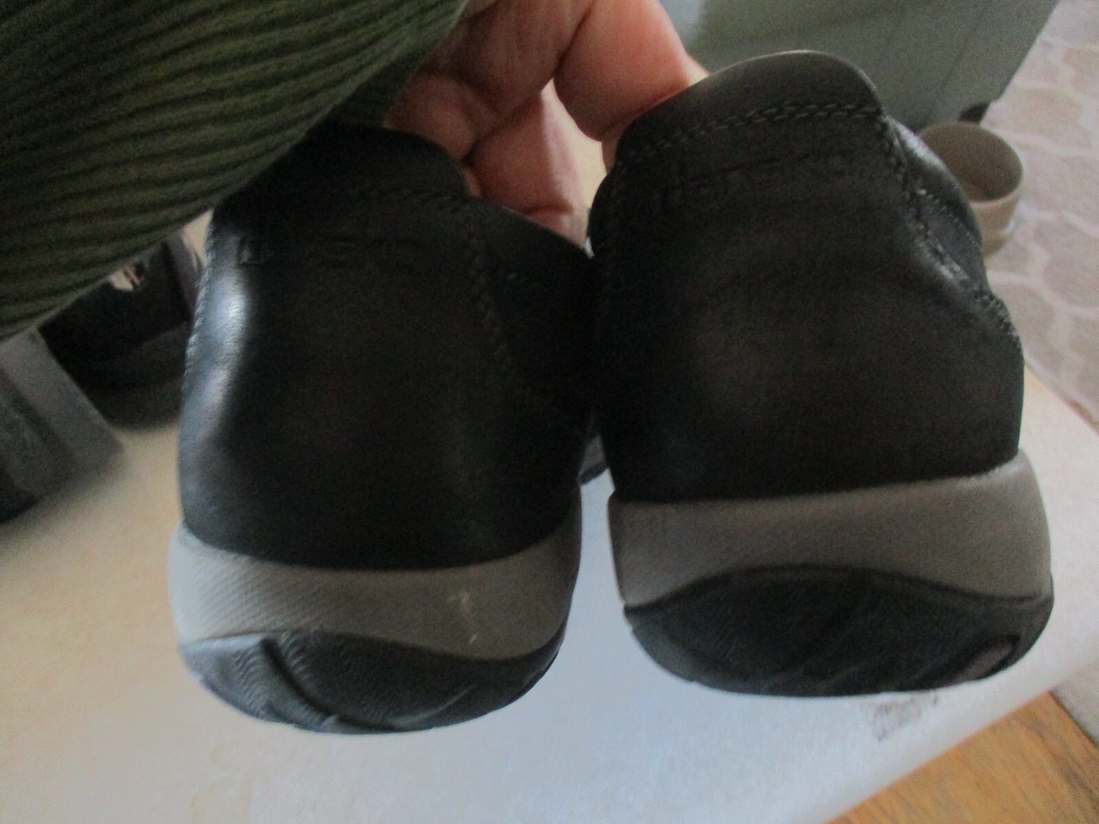 Dansko Patti Womens Comfort Shoes Sz 41 Gray Black Milled Nubuck Slip On Vibram