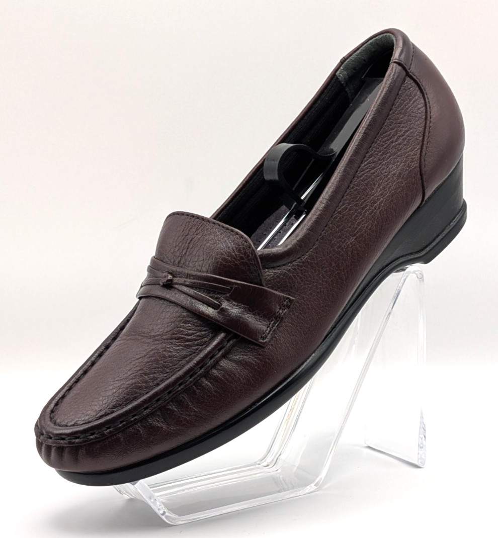 SAS Women’s Leather Loafer, Tripad Comfort, Burgundy, 1.5″ heel, Slip-on Size 6M