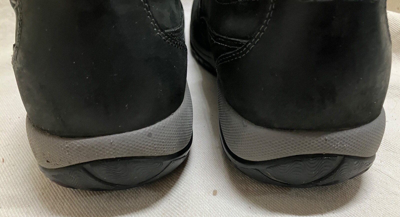 Dansko Patti Shoes Black Milled Nubuck Leather Vibram Slip On Clogs Sz 40 Eur